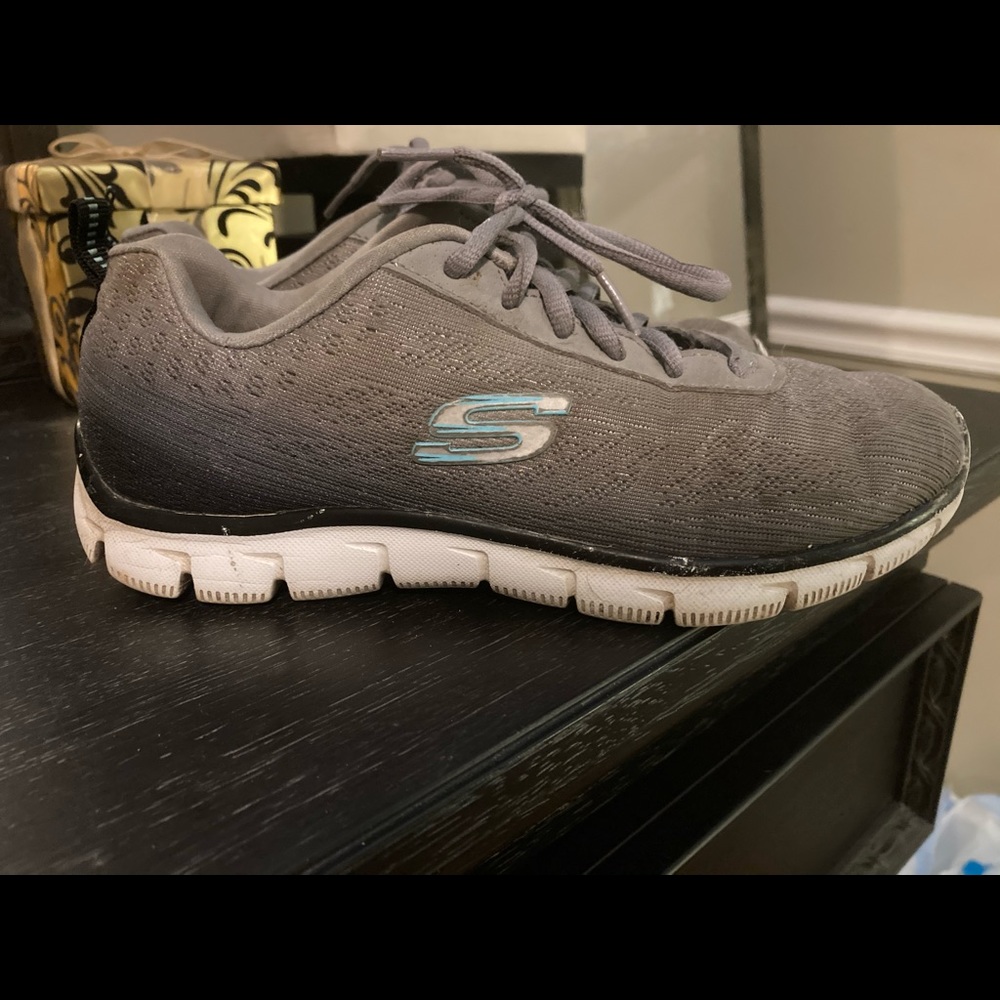 Skechers women running shoes size 6.5